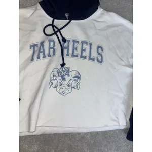 Go Couture gameday ‎ carolina tarheels hoodie womens cropped medium thumbnail 2