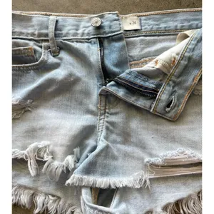 Abercrombie&Fitch ShortsSize 2 W 26 Blue Denim Distressed Frayed Hem Light Wash thumbnail 14