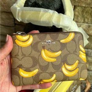 Authentic COACH Signature Coated leather BANANA zip top wristlet thumbnail 8