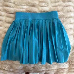Alo yoga skirt  thumbnail 3