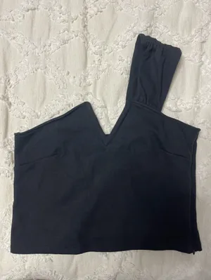 Maeve One-Shoulder Black Crop Top thumbnail 1