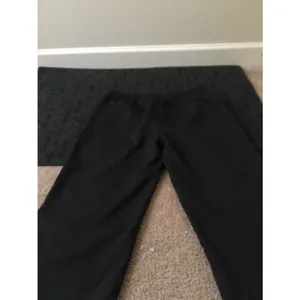 Nike Women's Black Athletic Capri Pants Pockets Size Medium thumbnail 6