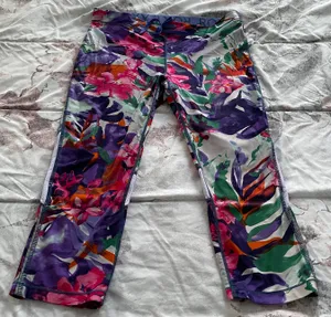 Floral Multicolored Adjustable Waist Back Pocket Capri Leggings, size L thumbnail 7