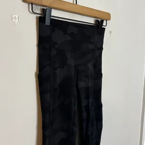 - Invigorate High-Rise Tight 25" Camo Leggings Athletic Gym Running thumbnail 3