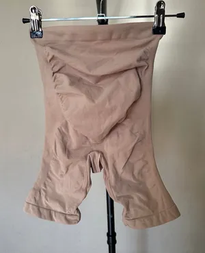 NWOT SKIMS Seamless Sculpt Maternity Mid Thigh Short‎ - Clay Size S/M thumbnail 1