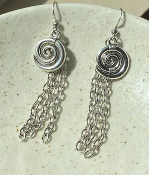 Handmade swirl/spiral chain dangle earrings🌀💚⭐️ thumbnail 6