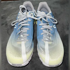 On Running Cloudflow v.3 Size 9 Men’s / Women’s 10.5 thumbnail 2