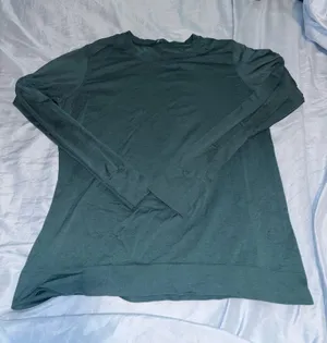 Green long Sleeve Size 10 thumbnail 1