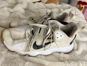 Nike Volleyball Shoes thumbnail 1