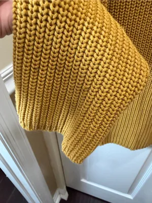 Jenni Kayne Gold Cabin Knit Sweater Medium - see notes thumbnail 7
