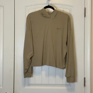 Puma Womens Ribbed Knit Cropped Hoodie Tan Beige Long Sleeve Pullover Large EUC thumbnail 2