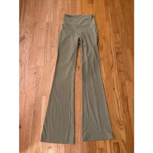 Lululemon 4 groove nulu super high rise flare pants leggings‎ Sage green yoga thumbnail 2