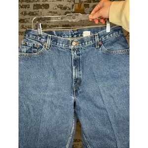 Levi’s | women vintage 550 relaxed fit tapered jeans thumbnail 2