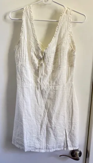Bailey Rose white dress Size M thumbnail 1