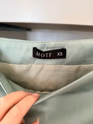 MOTF SAGE green flared pleated skirt thumbnail 2