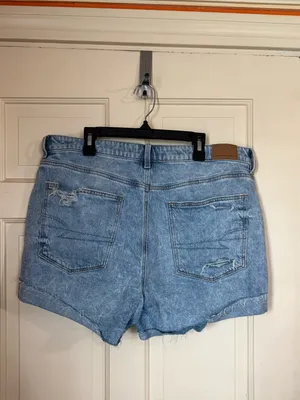 American Eagle Blue Denim Mom Shorts High Rise Frayed Hem Stretch Size 14 thumbnail 7