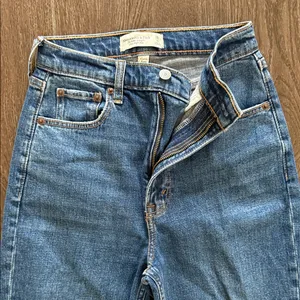 Abercrombie & Fitch Ankle Striaght Jeans thumbnail 3