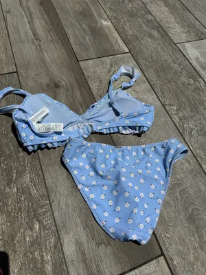 Hollister Bikini Set Floral thumbnail 2