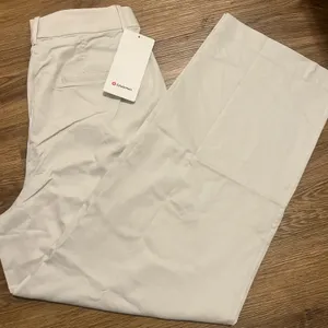 Pleat Front High Rise Trouser *Regular thumbnail 3