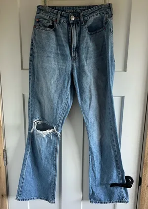 American Eagle Outfitters Light Blue Relaxed Jeans thumbnail 1