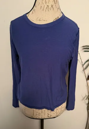 Lululemon Athletica Long Sleeve Cropped Top Blue Athleisure‎ Women Size 6 thumbnail 1