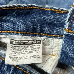 Levi Strauss & CO Woman’s Jeans thumbnail 3