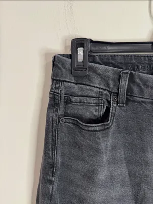 American Eagle Outfitters Washed Black High-Rise Stretch Curvy Mom Jean size 4 thumbnail 5