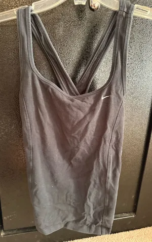 Nike cross back tank with built in bra thumbnail 1