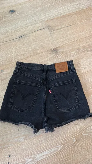 Levi’s Dark Wash Shorts thumbnail 3