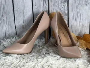 Christian Siriano ⸻ 💫 Nude Heels – Size 8.5 💫 thumbnail 1