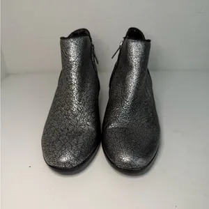 Sam Edelman Petty Ankle Boots Chelsea Bootie Zip Metallic Silver Leather 8.5 thumbnail 4