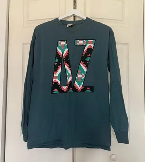 Comfort Colors Delta Zeta Teal Green Blue Aztec Print Block Letter Long Sleeve T-Shirt Medium thumbnail 2