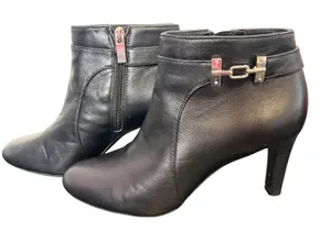 Bandolino Black Leather Ankle Boots Bit Detail Side Zip Heel Womens 8M‎ thumbnail 1