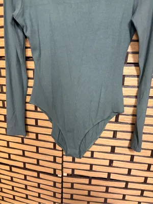 Kaileigh green ribbed long sleeve bodysuit size medium thumbnail 3