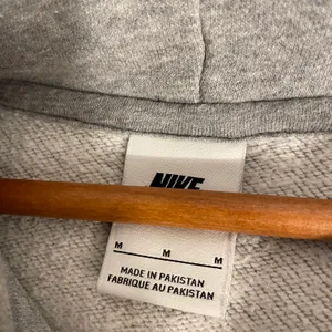Nike Center Swoosh Hoodie thumbnail 3