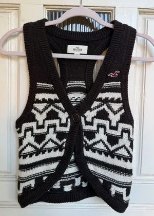 Hollister Black White Aztec Geometric Racerback Knit Sweater Vest Size XS thumbnail 1