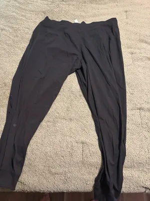 Lululemon pants thumbnail 2