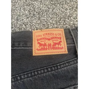 Levi's '94 Black Baggy mid-rise denim Shorts 26 thumbnail 10