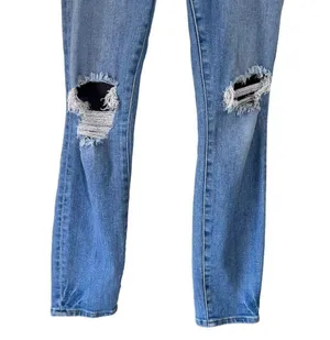 Good American Good Legs Distressed Crop Jeans thumbnail 4