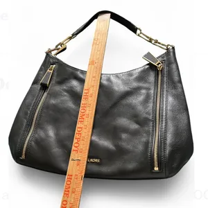MICHAEL Michael Kors Matilda Pebbled Leather Shoulder Bag / Hobo in Black thumbnail 7