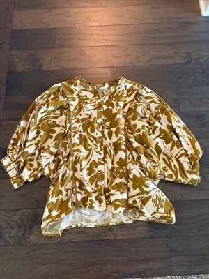 Entro Leaf Print Button Down Top Sz S (fits large) thumbnail 12