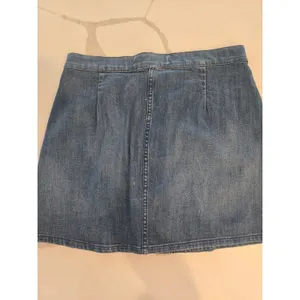 Express Jeans Denim Mini Skirt Button Front Medium Wash High Waist Jean Skirt 8 thumbnail 2