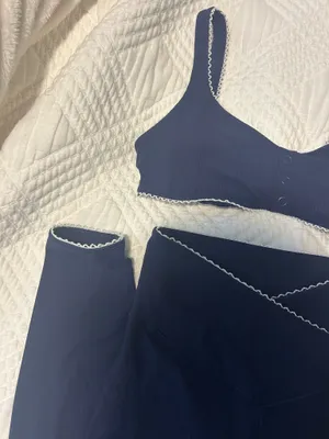Aerie workout set thumbnail 3
