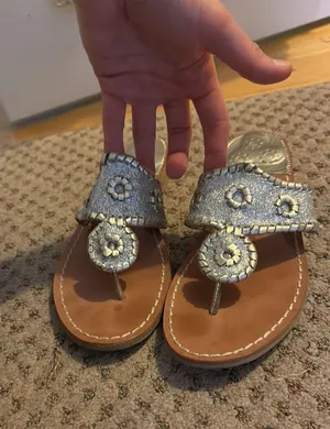 Sandals thumbnail 2