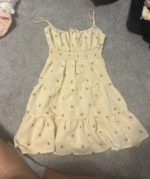 Dress thumbnail 1