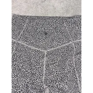 ATHLETA |Size S| Salutation Stash Pocket‎ II Textured 7/8 Tight Moonflower Black thumbnail 8
