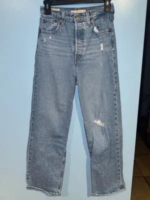 Levi’s Ribcage Straight Ankle Jeans26 thumbnail 1