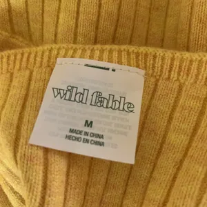 Wild Fable Yellow Ribbed Knit Cropped Bralette V Neck Cozy Trendy Top Medium thumbnail 4