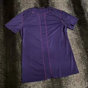 Womens medium Nike Pro Dri Fit Fitted Royal Purple Short Sleeve Shirt thumbnail 2