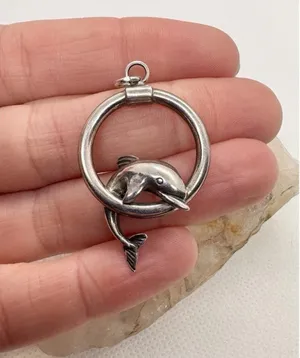 Vintage‎ Sterling Silver Dolphin Pendant Circle Hoop Nautical Ocean Jewelry 925 thumbnail 1